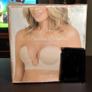 U Plunge Backless Strapless bra